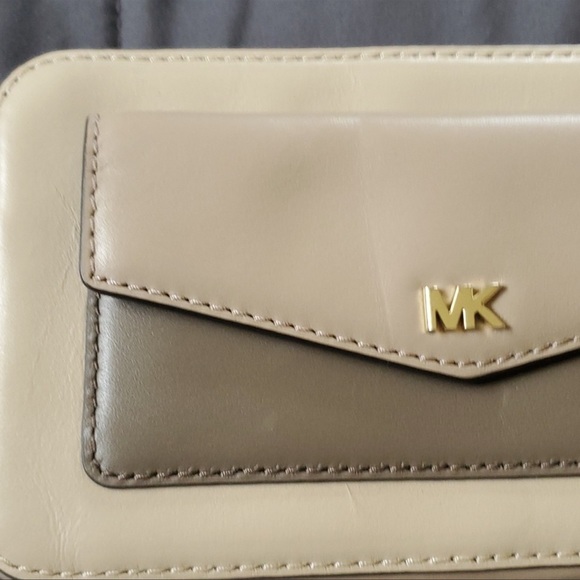 π Michael kors π tricolor mini camara bag - Picture 3 of 4